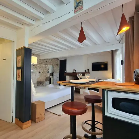 La Parenthese Saint Jean Charming In The Heart Of Honfleur