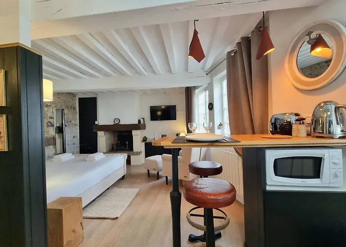 La Parenthese Saint Jean Charming In The Heart Of 翁弗勒尔