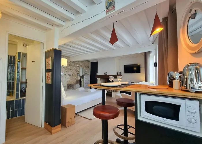 La Parenthese Saint Jean Charming In The Heart Of 翁弗勒尔